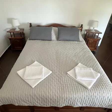 бялата къща в слатина